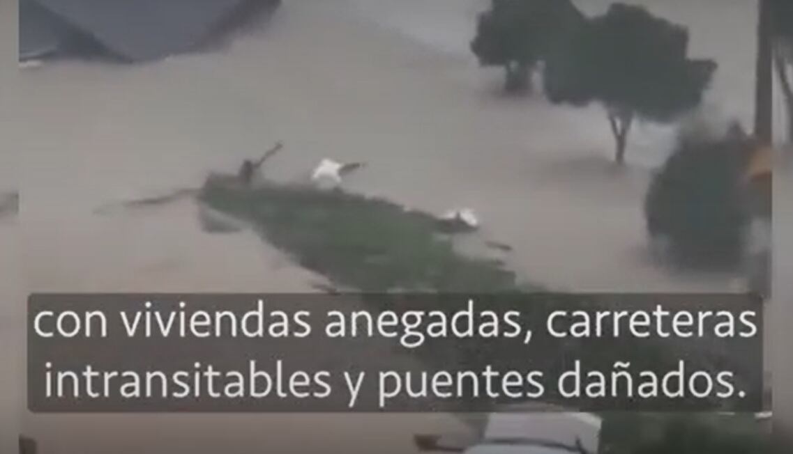 ¡EL AGUA LES LLEGABA A LA CINTURA! Tifón deja inundaciones y desaparecidos en China