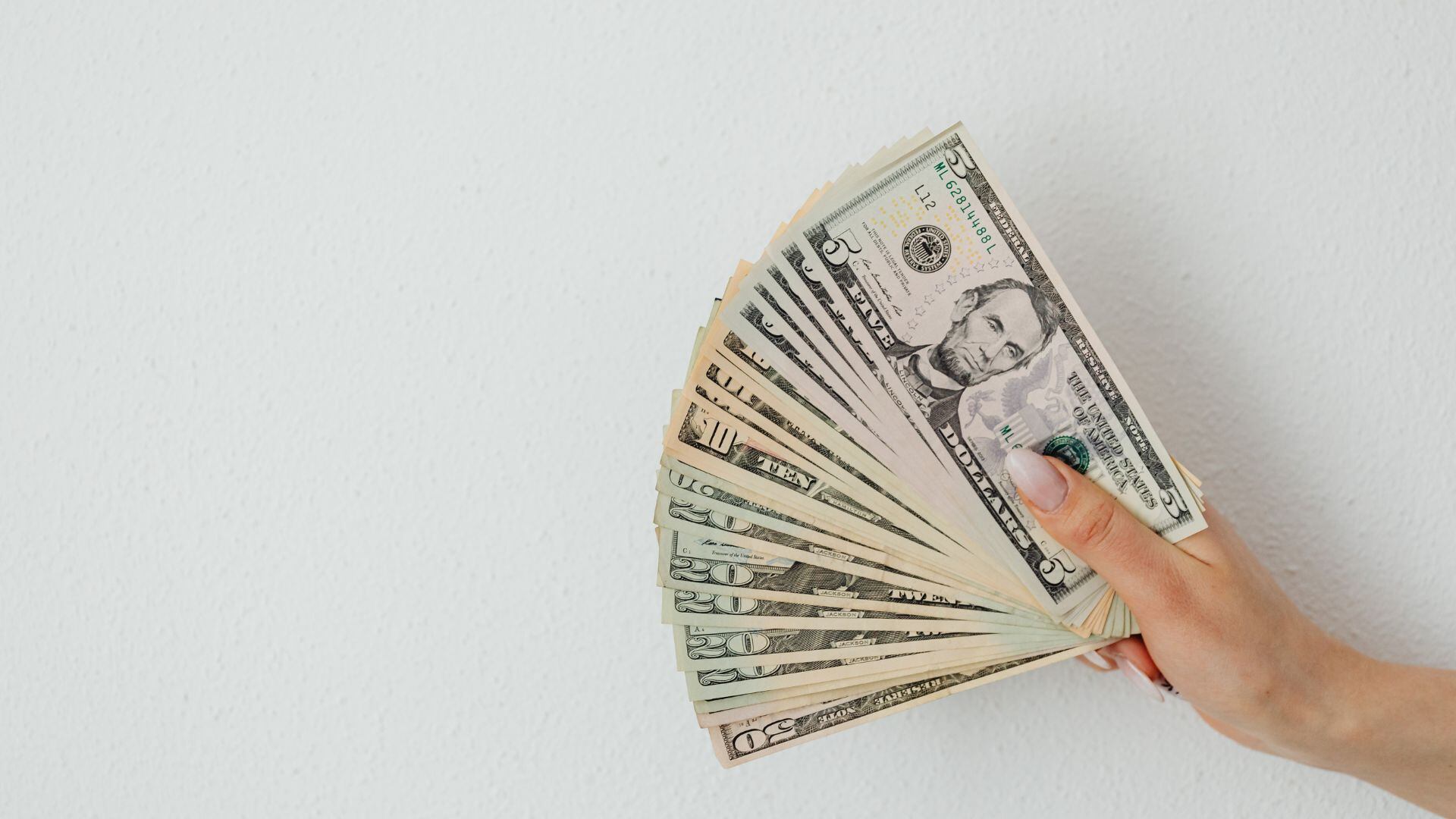¡Dólar baja en Ciudad Juárez! Así amaneció el precio de la moneda este domingo
