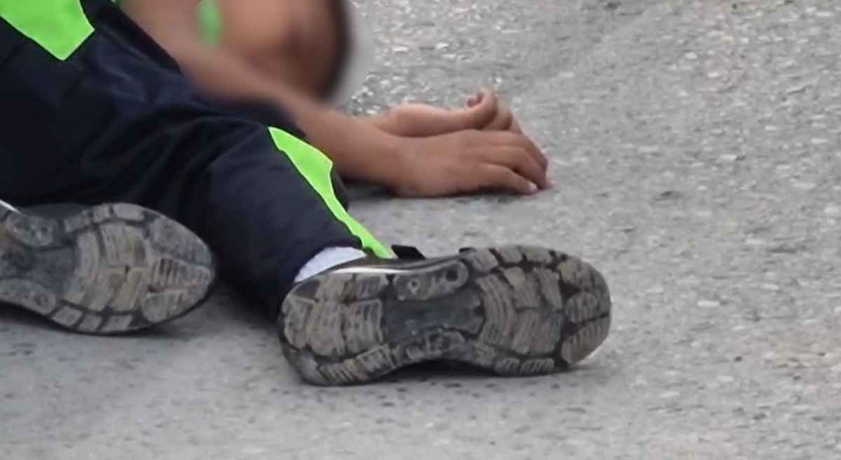 ¡Se atravesó! Atropellan a niño de 7 años sobre la Talamás cuando se dirigía a la escuela