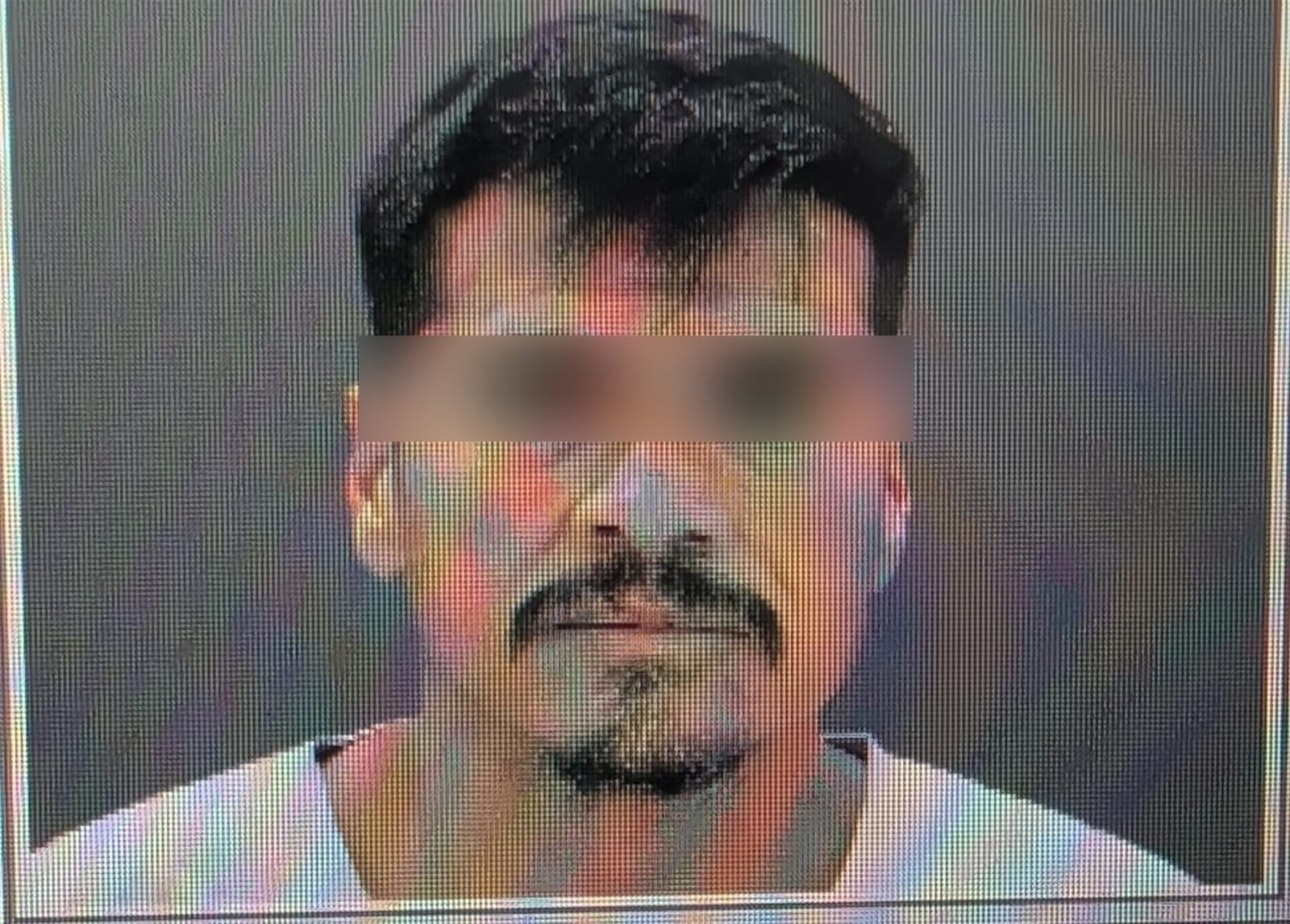 ¡LOS TENÍA TEMBLANDO! Hombre amenaza a familia en Juárez por miles de pesos; así los chantajeaba