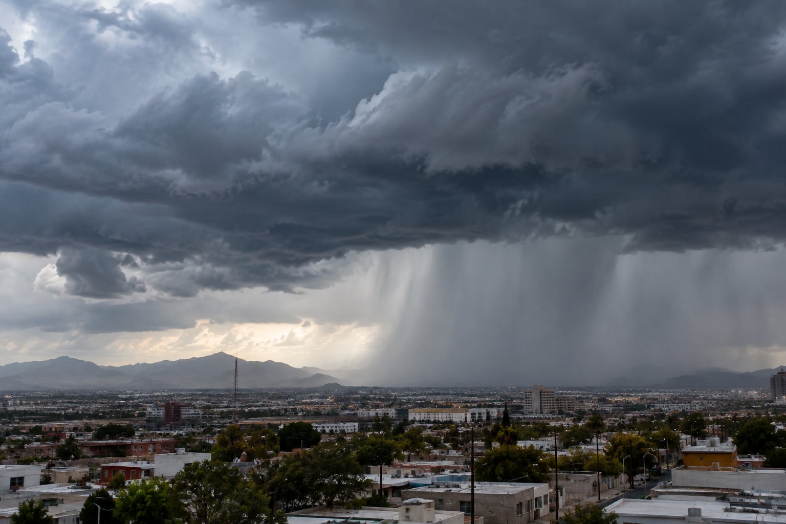 ¡NUEVA AMENAZA EN JUÁREZ! Microtormentas podrían aparecer de forma repentina tras las lluvias
